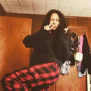 Meet your Posher, Alicia
